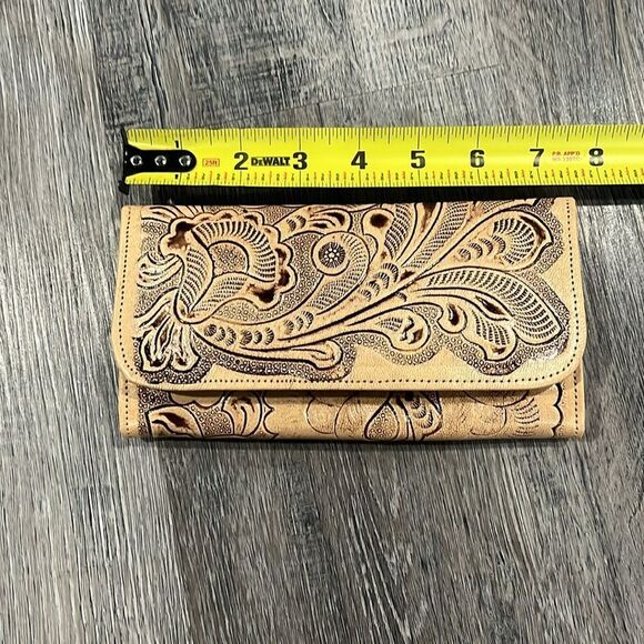 NEW Western handmade leather Elegant Tan Embossed Women's wallet - Picture 6 of 11